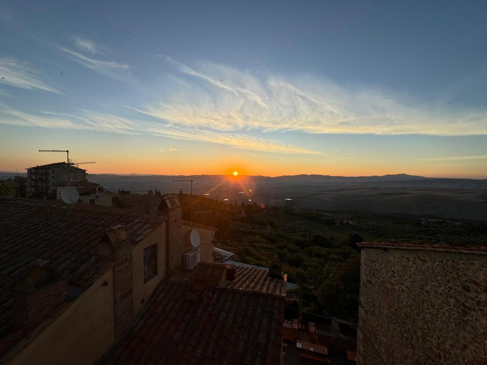 Апартаменты La Terrazza Sulla Val D'Orcia Кастильоне-д'Орчия Экстерьер фото